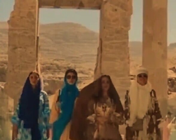 فشن شوی چند دختر جوان در محوطه تخت جمشید و واکنش یگان حفاظت میراث فرهنگی