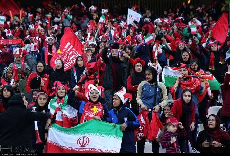 شعار هواداران خانم پرسپولیس علیه استقلال! شعار هواداران خانم پرسپولیس علیه استقلال!