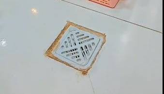 ترفند خلاص شدن از بوی بد فاضلاب