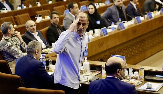 از حضور در تیم حفاظت رهبری تا کسب عنوان بهترین مدیر قرن