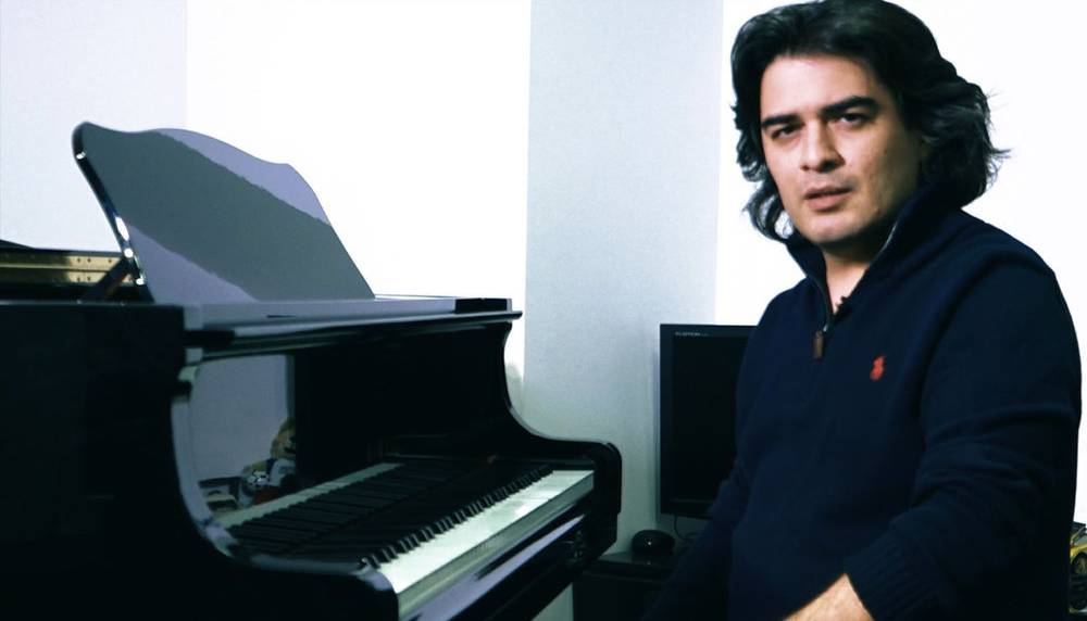 تک نوازی پیانو زیبا توسط سامان احتشامی