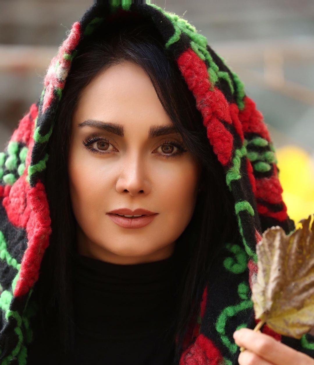 چهره‌ها/ استایل مشکی مریم خدارحمی