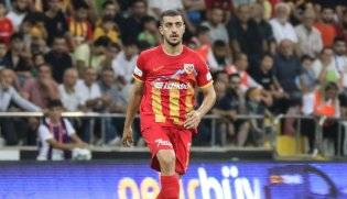 لژیونر ملی‌پوش به بیمارستان منتقل شد!