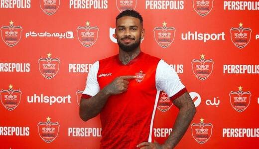ستاره پرسپولیس مشغول ضبط آهنگ