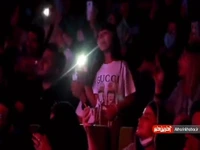 ویدئوی رضا صادقی از هوادار کوچکش در کنسرت 