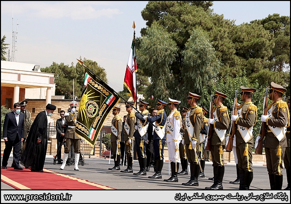 عکس/ مراسم بدرقه رییس جمهور در سفر به ازبکستان