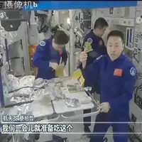 جشن چینی نیمه پاییز در فضا
