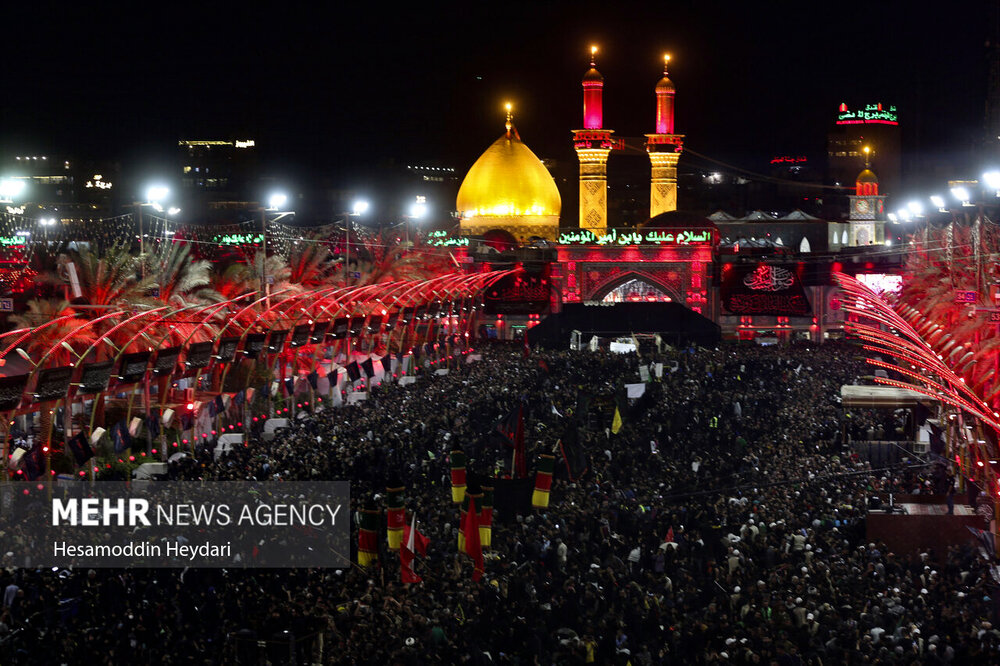 عکس/ غوغا در کربلا؛ شب اربعین در حرم اباعبدالله(ع)