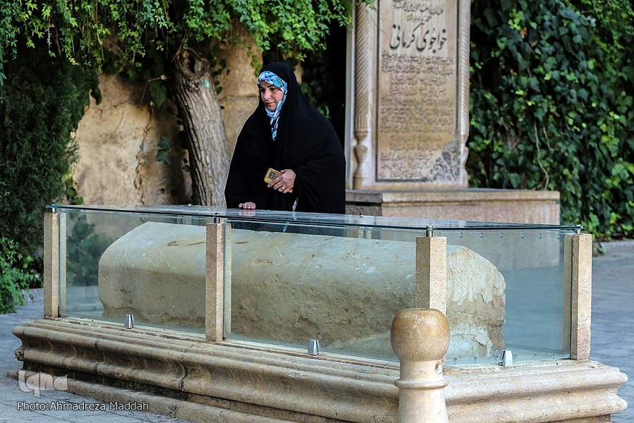 مقبره "خواجوی کرمانی" شاعر بزرگ ایرانی در شیراز 