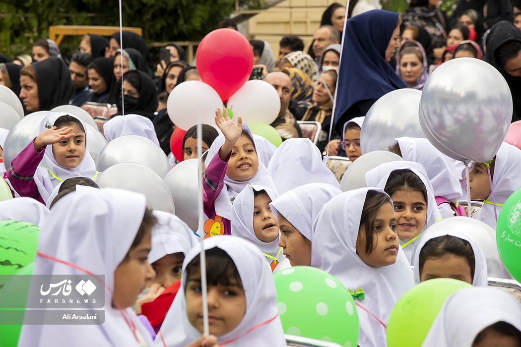 آیین جشن شکوفه‌ها در ارومیه