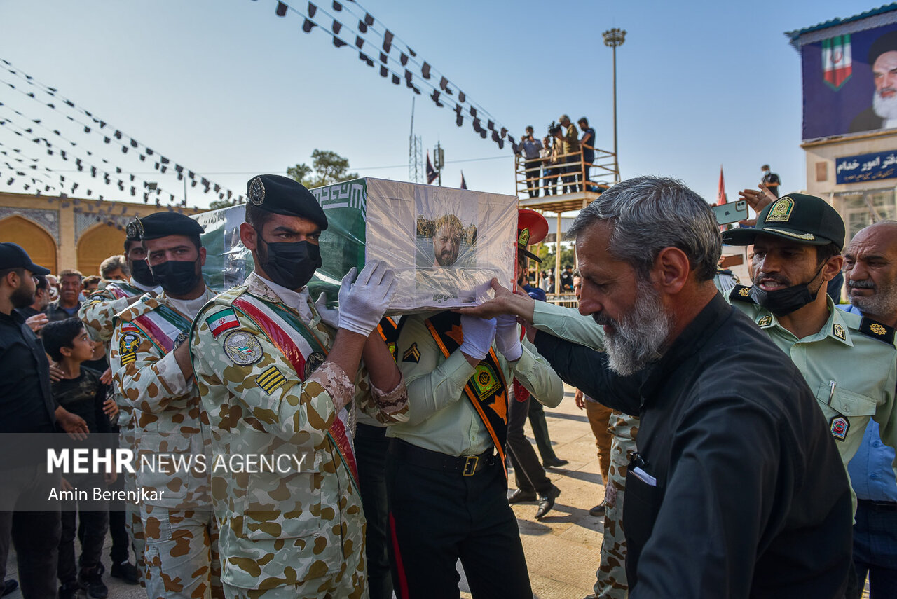 تشییع پیکر شهید «رضا زارع‌ مویدی» شهید مدافع امنیت در شیراز