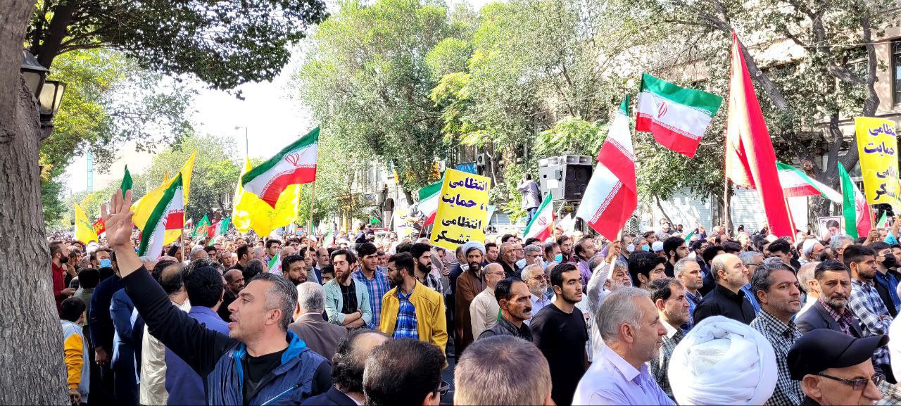 عکس/ راهپیمایی نمازگزاران تبریز در محکومیت اغتشاشات اخیر 