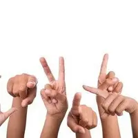 زبان‌های اشاره، هویت زبانی و تنوع فرهنگیِ ناشنوایان