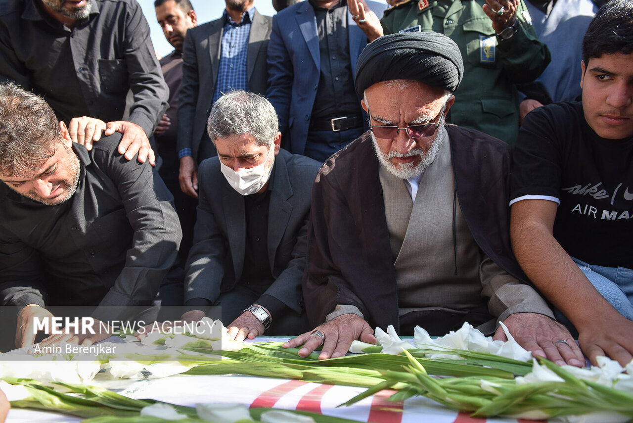 تشییع پیکر شهید «رضا زارع‌ مویدی» شهید مدافع امنیت در شیراز