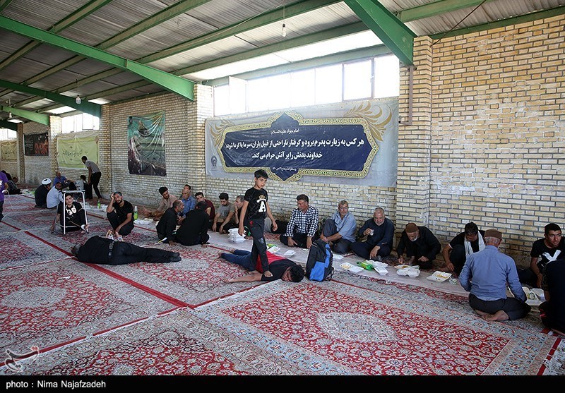 عکس/ پیاده‌روی زائران امام رضا (ع)