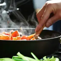 ۷ راهکار ساده برای کاهش مصرف روغن در آشپزخانه