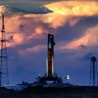 ناسا آماده پرتاب راکت SLS؛ شرایط جوی ماموریت آرتمیس 1 را به تعویق می‌اندازد؟