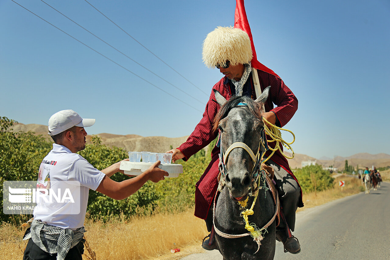 عکس/ سوارکاران خراسان شمالی در راه مشهد