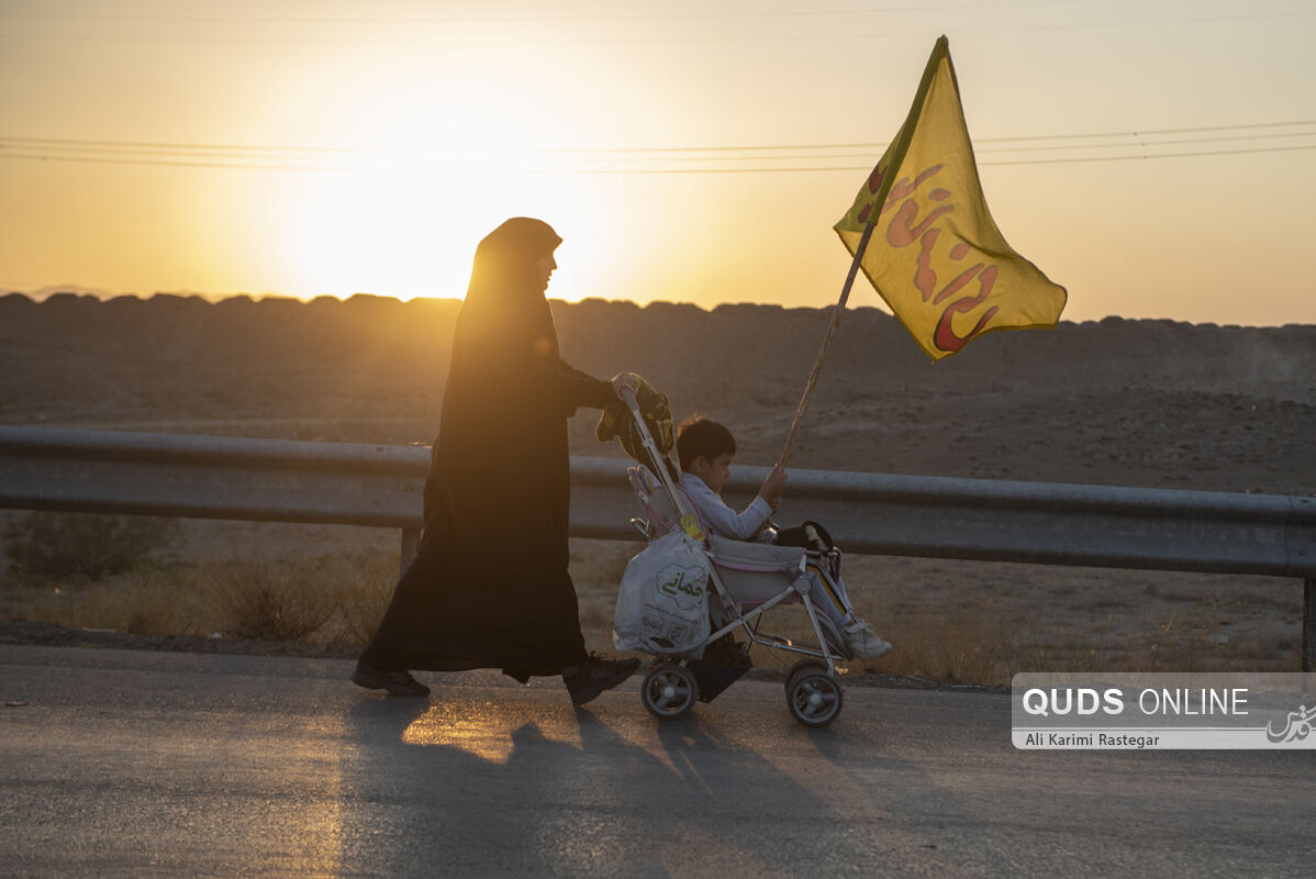 عکس/ زائران پیاده دهه آخر صفر