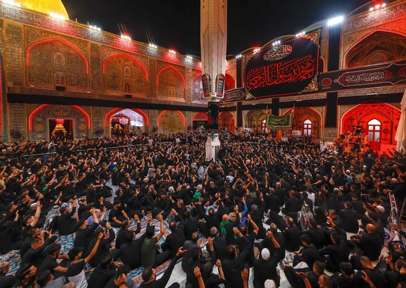 حضور زائران در سالروز وفات پیامبر اسلام(ص) در نجف 