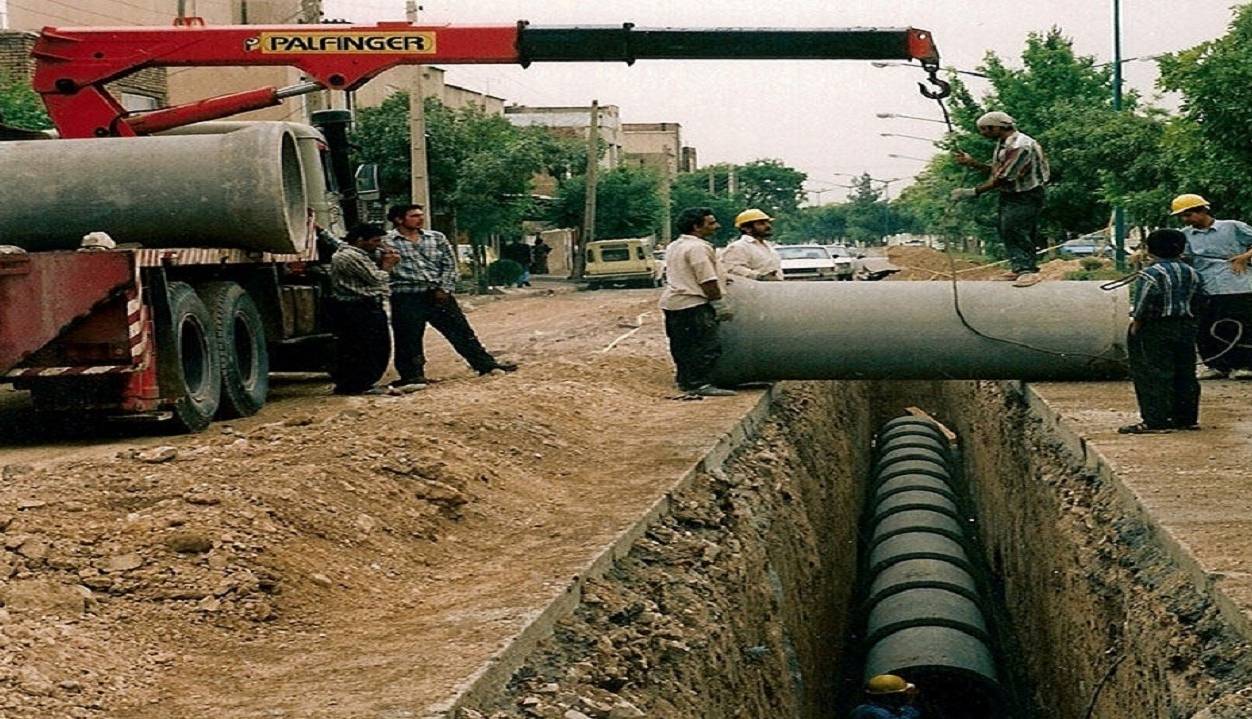 پیشرفت ۴۰ درصدی شبکه آب و فاضلاب بلوار طبیعت مراغه