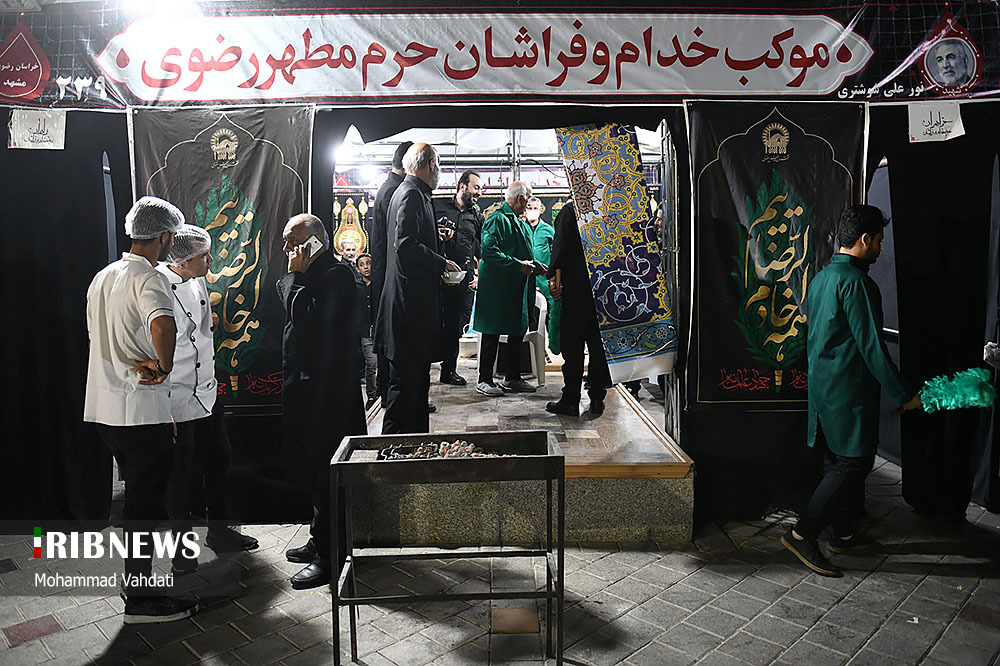 عکس/ خدمات رسانی موکب‌ها به زائران رضوی در مشهد