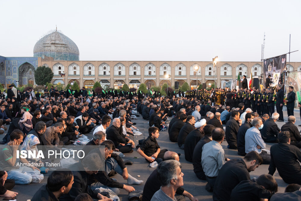 عکس/ مراسم عزاداری شهادت امام رضا(ع) در اصفهان