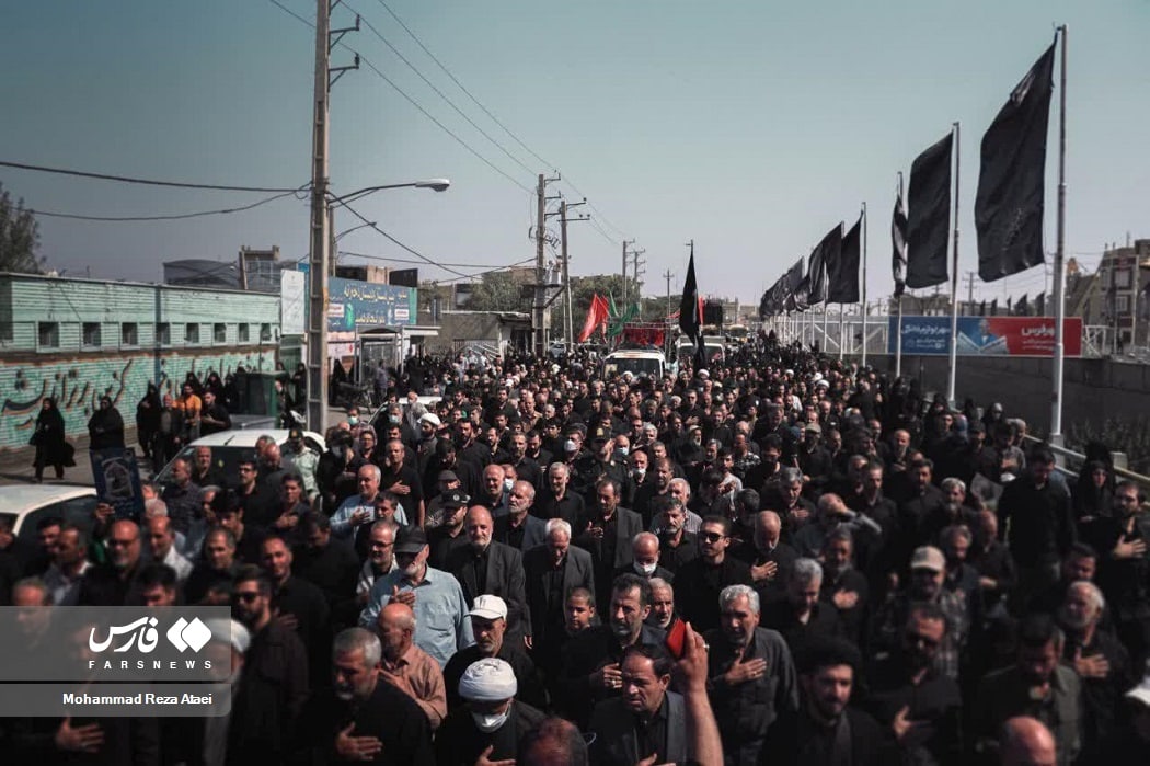 عکس/ تشییع پیکر شهید مدافع امنیت «حسین تقی‌پور» در اسلامشهر