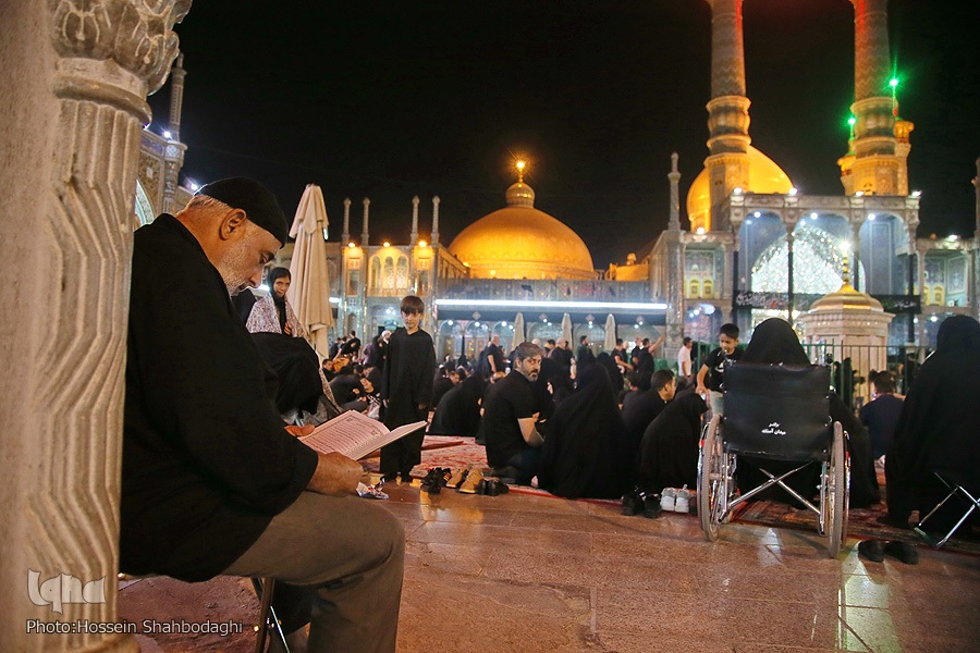 عکس/ شام شهادت امام رضا(ع) در آستان بانوی کرامت