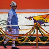 هند نوین؛ گسترش نفوذ در خارج، فشار بر دموکراسی در داخل