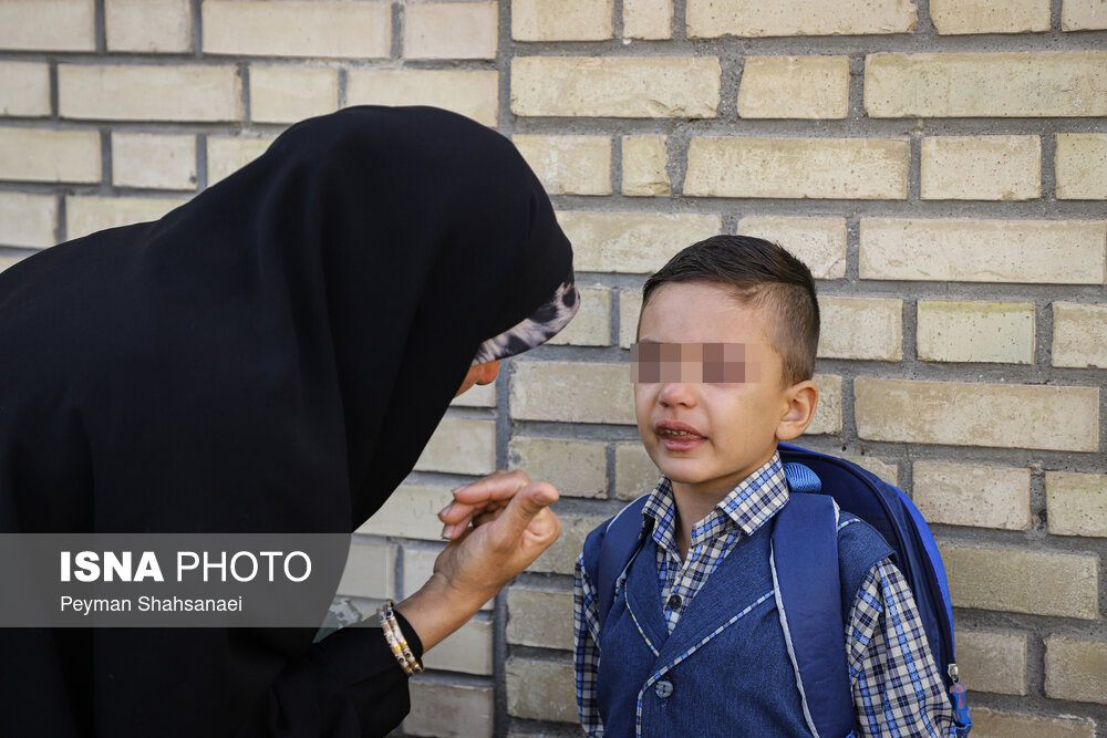 دانش آموزانی با کوله بار زندگی بر دوش