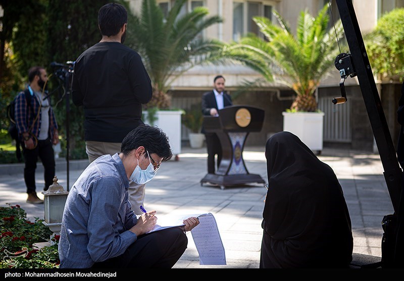 پرسش خبرنگاران از اعضای هیئت دولت