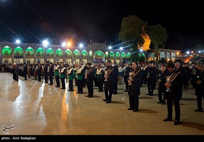 آیین لاله گردانی شام شهادت امام رضا (ع)