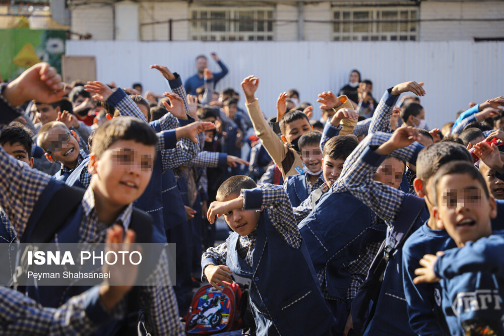 دانش آموزانی با کوله بار زندگی بر دوش