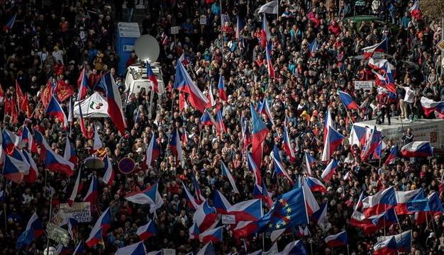 اعتراضات ضد دولتی هزاران نفری در پراگ