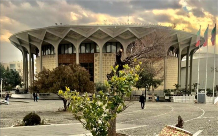 دلیل تعطیلی تئاتر شهر تهران چیست؟