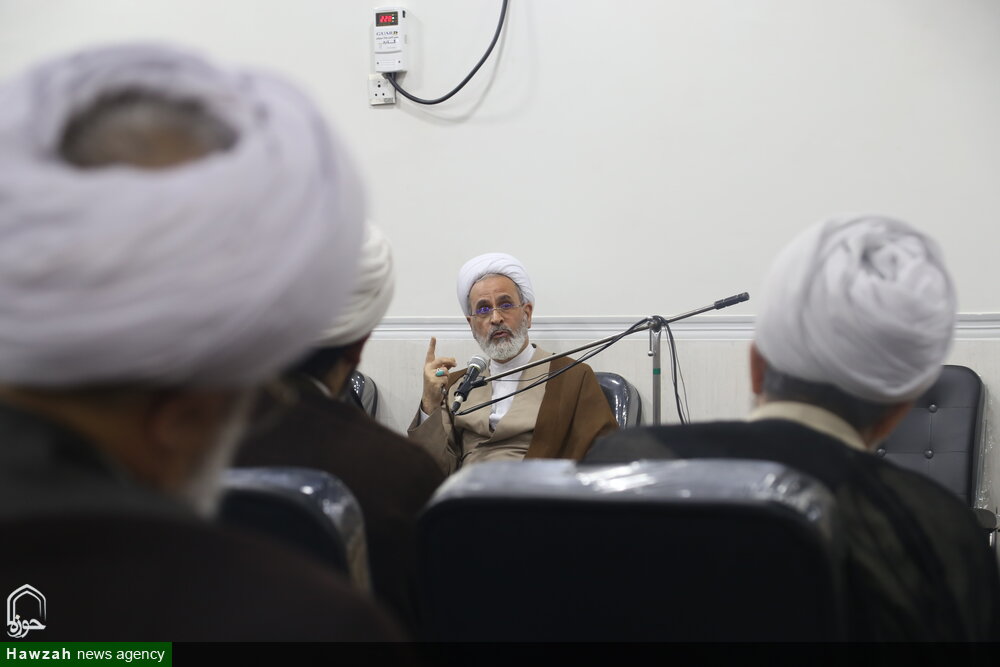 دیدار مسئولان استان خوزستان با آیت‌الله اعرافی