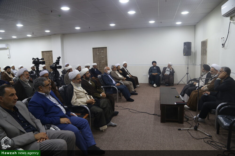دیدار مسئولان استان خوزستان با آیت‌الله اعرافی
