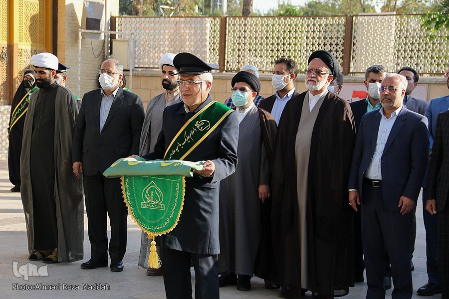 آیین تعویض پرچم آستان حضرت سیدعلاءالدین حسین(ع)‎‎