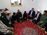 دیدار استاندار آذربایجان غربی با خانواده شهید مدافع امنیت