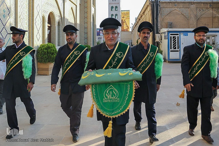 آیین تعویض پرچم آستان حضرت سیدعلاءالدین حسین(ع)‎‎
