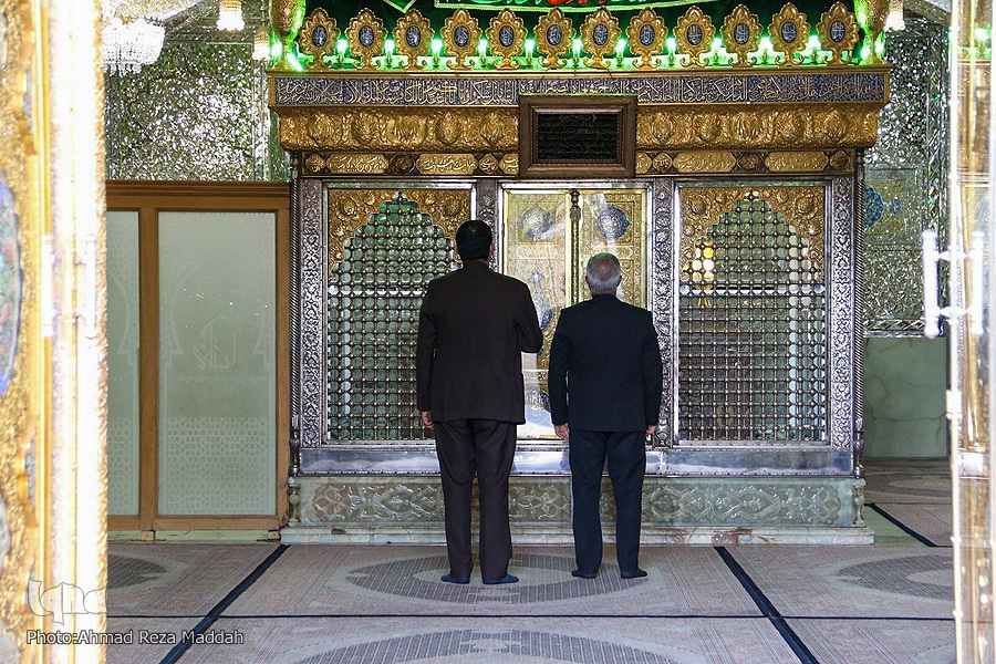 آیین تعویض پرچم آستان حضرت سیدعلاءالدین حسین(ع)‎‎
