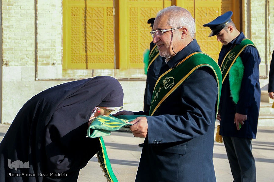 آیین تعویض پرچم آستان حضرت سیدعلاءالدین حسین(ع)‎‎