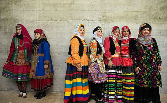 لباس سنتی زنان ایرانی چه شکلی بود؟