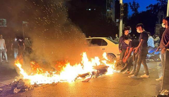 بسیجی مجروح شده در اغتشاشات قم به شهادت رسید