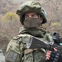 مشت‌های سنگین سرباز روس بر صورت افسر ارشد!
