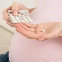 اگر هنگام بارداری دارو مصرف کنیم چه اتفاقی برای جنین می افتد؟