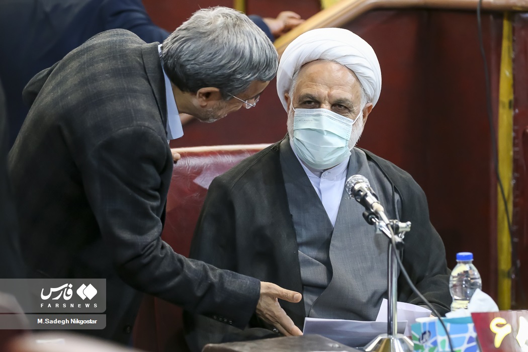 عکس/ گفتگوی احمدی نژاد با رئیس قوه قضائیه در افتتاحیه مجمع تشخیص