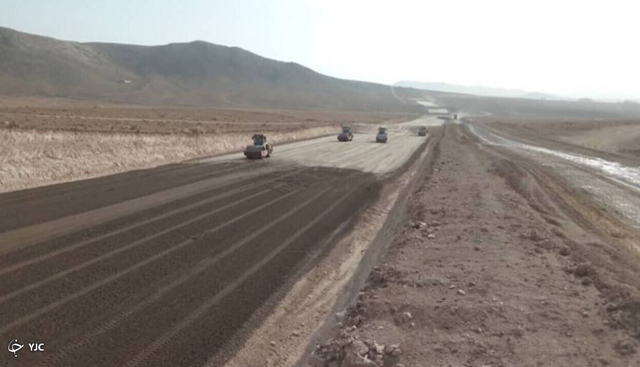 ساخت کمربندی آزادگان در مسیر گردشگری سد مهاباد