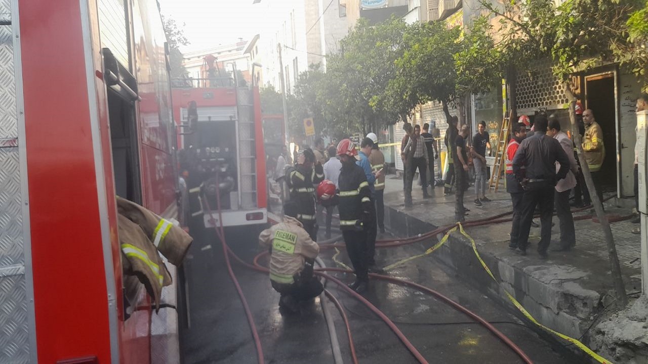 آتش‌سوزی انبار قطعات جاروبرقی در ساری